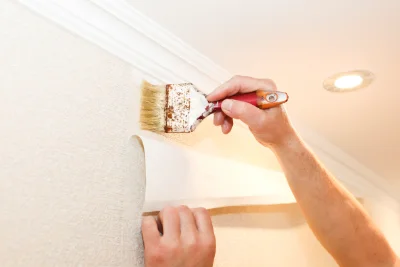 Pose de papier peint à Huest — revêtements muraux et toiles de verre